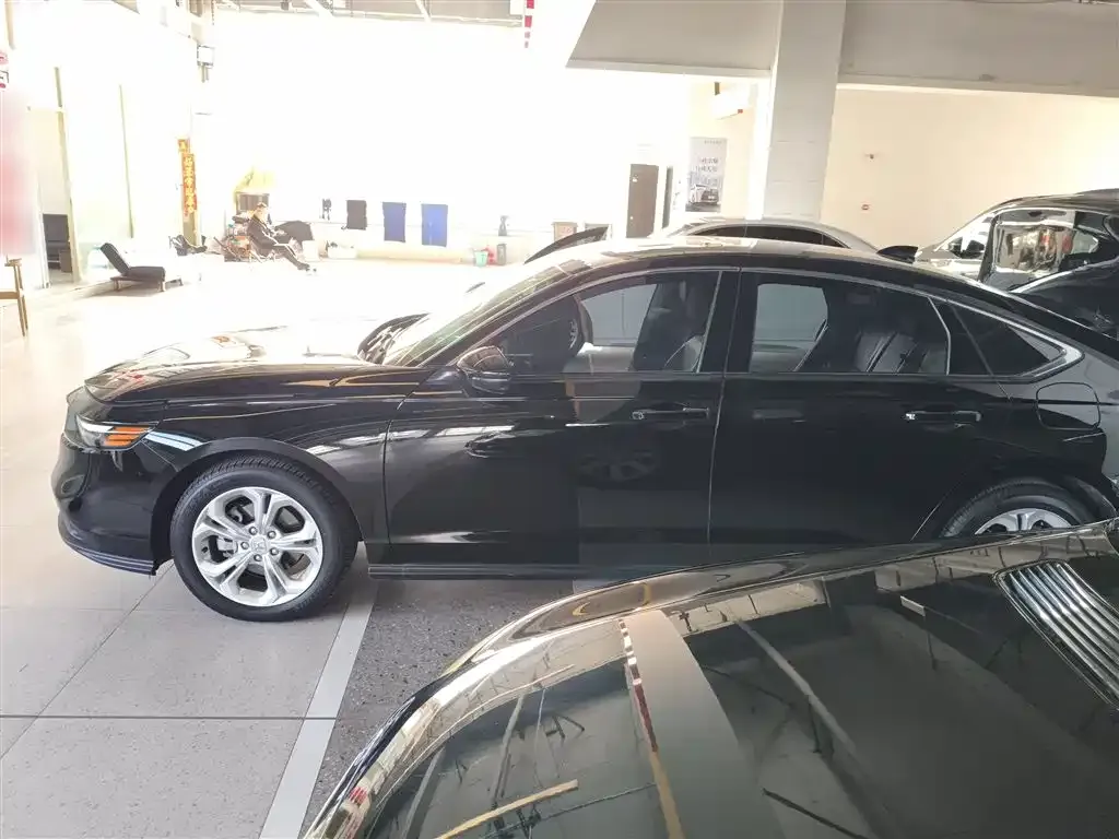 Honda Accord — фото 5
