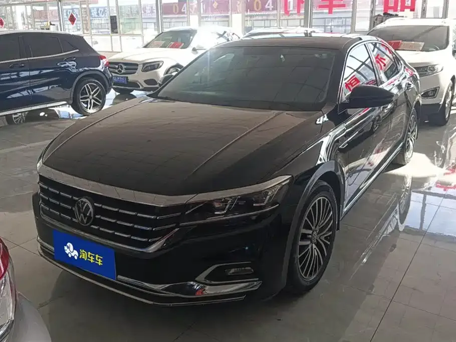Volkswagen Passat — фото 1