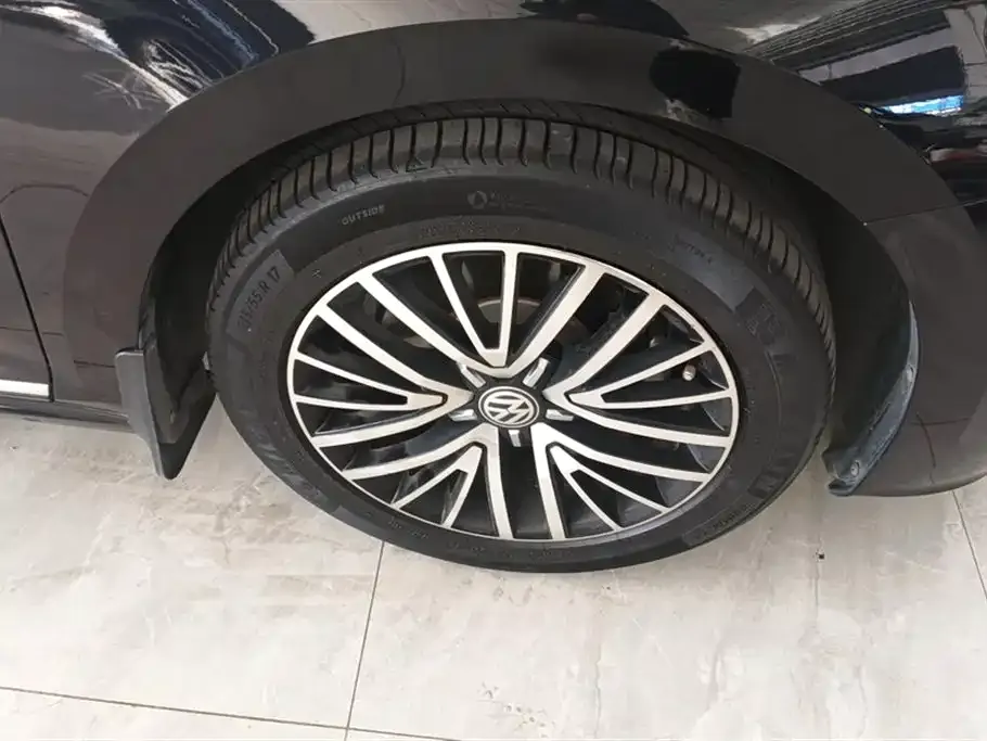 Volkswagen Passat — фото 6