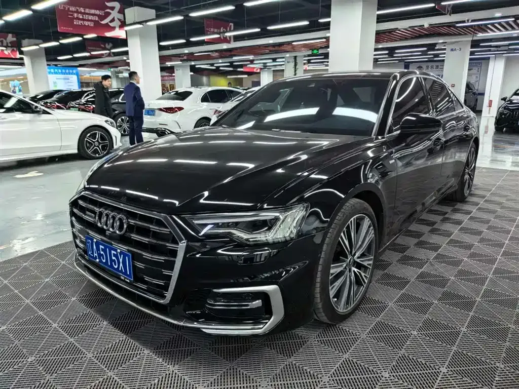 Audi A6L — фото 1