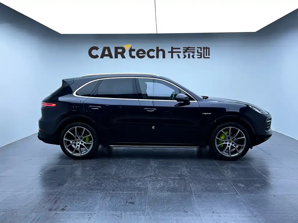 Porsche Cayenne Hybrid — фото 4