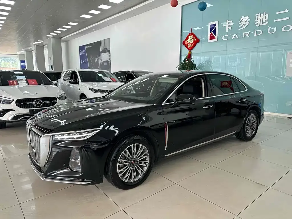Hongqi H5 — фото 1
