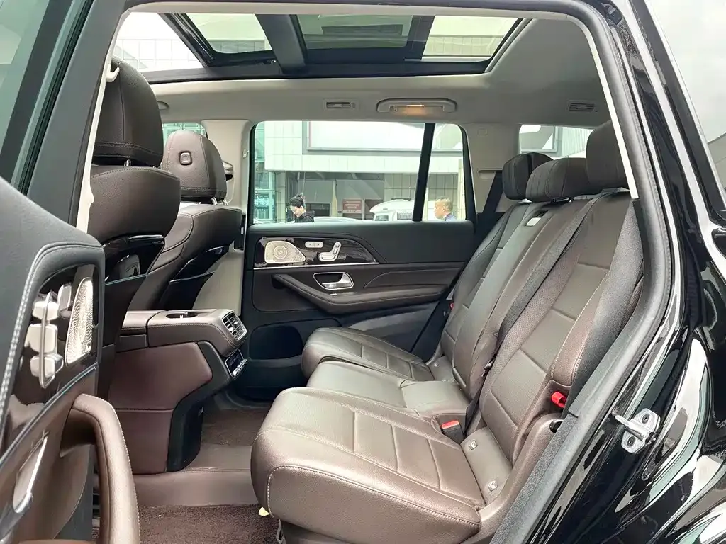 Mercedes-Benz GLS — фото 10