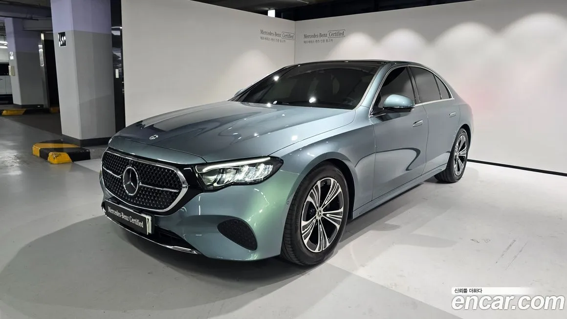 Mercedes-Benz E-Class — фото 1
