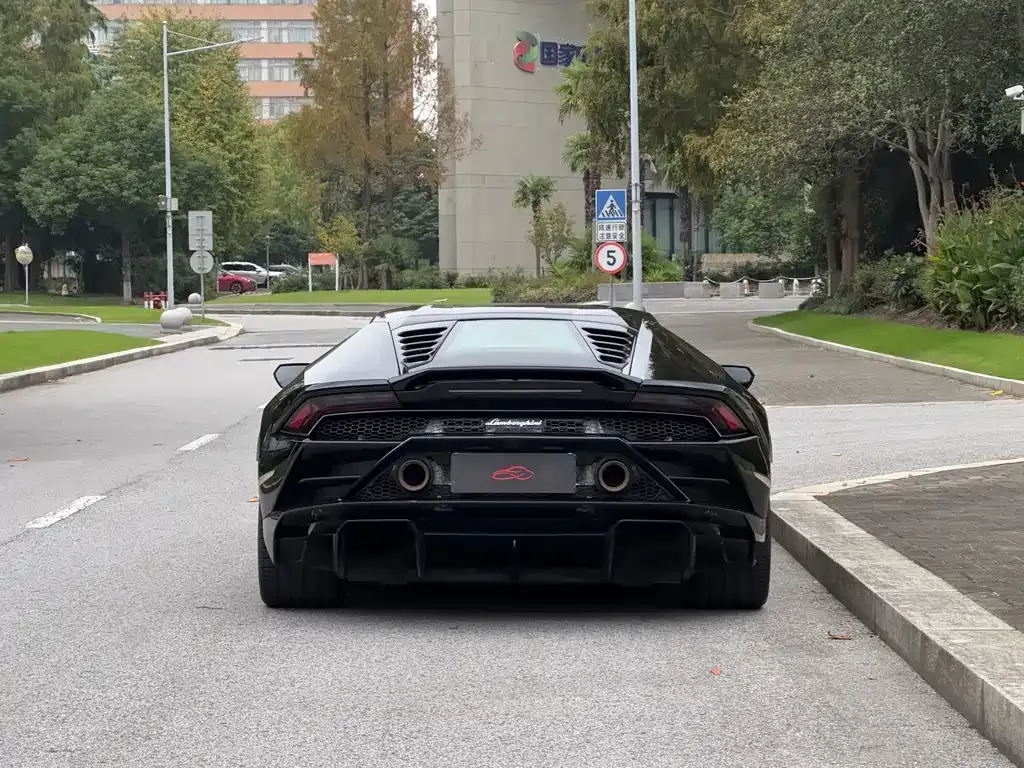 Lamborghini Huracan — фото 4