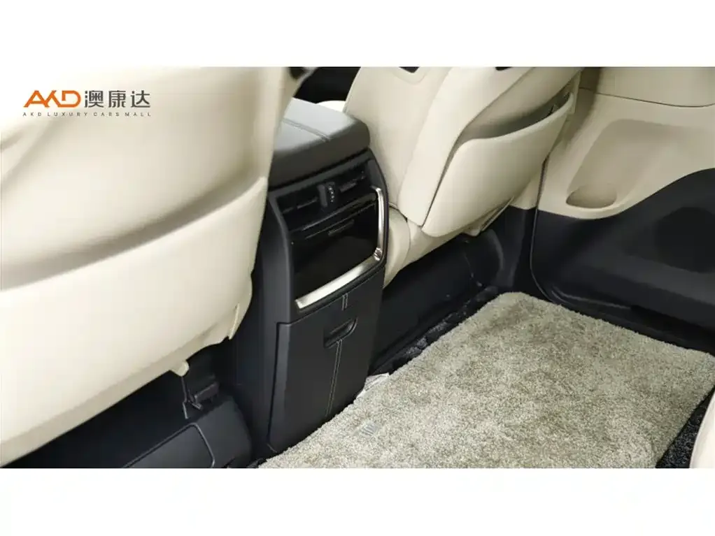 Toyota Vellfire — фото 10