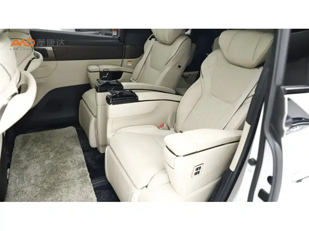 Toyota Vellfire — фото 7