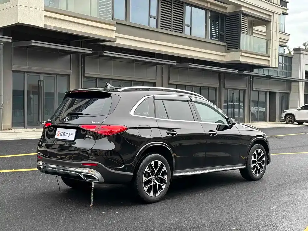 Mercedes-Benz GLC — фото 6