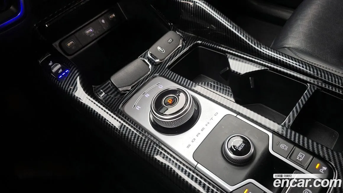 Kia Sorento — фото 9