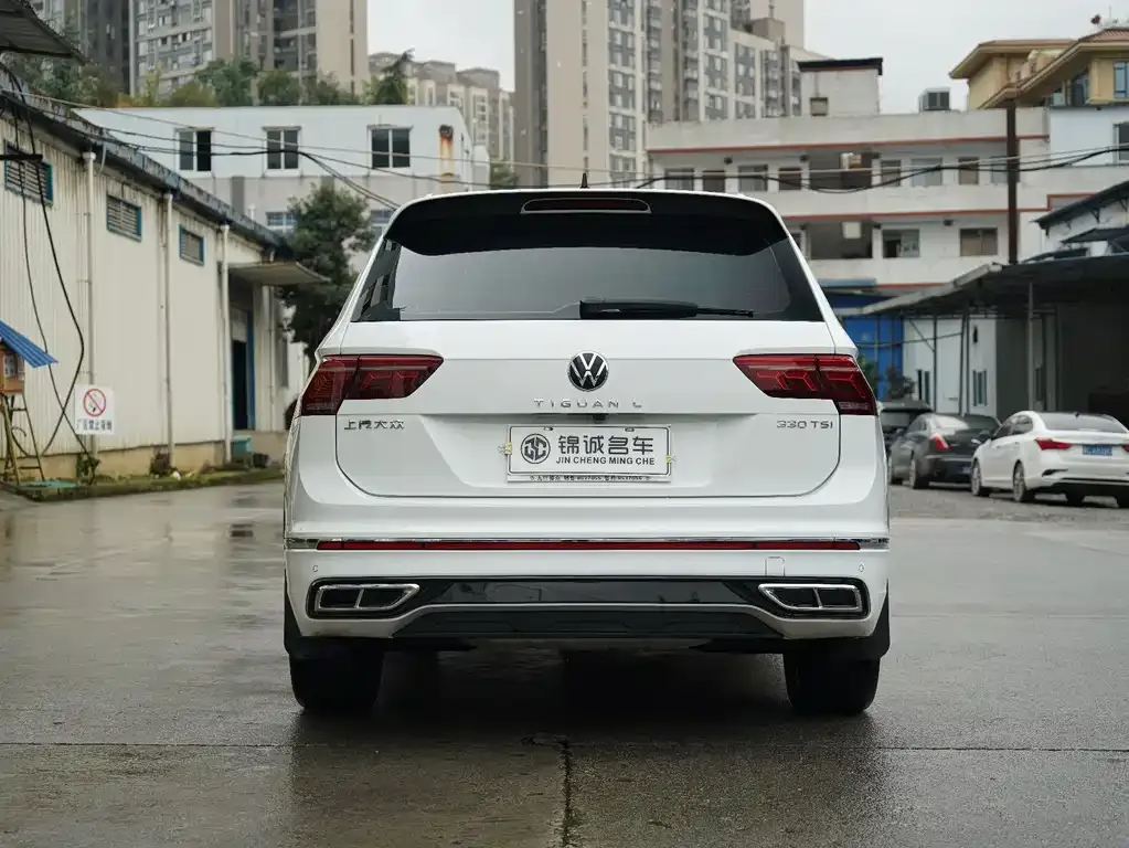 Volkswagen Tiguan L — фото 8
