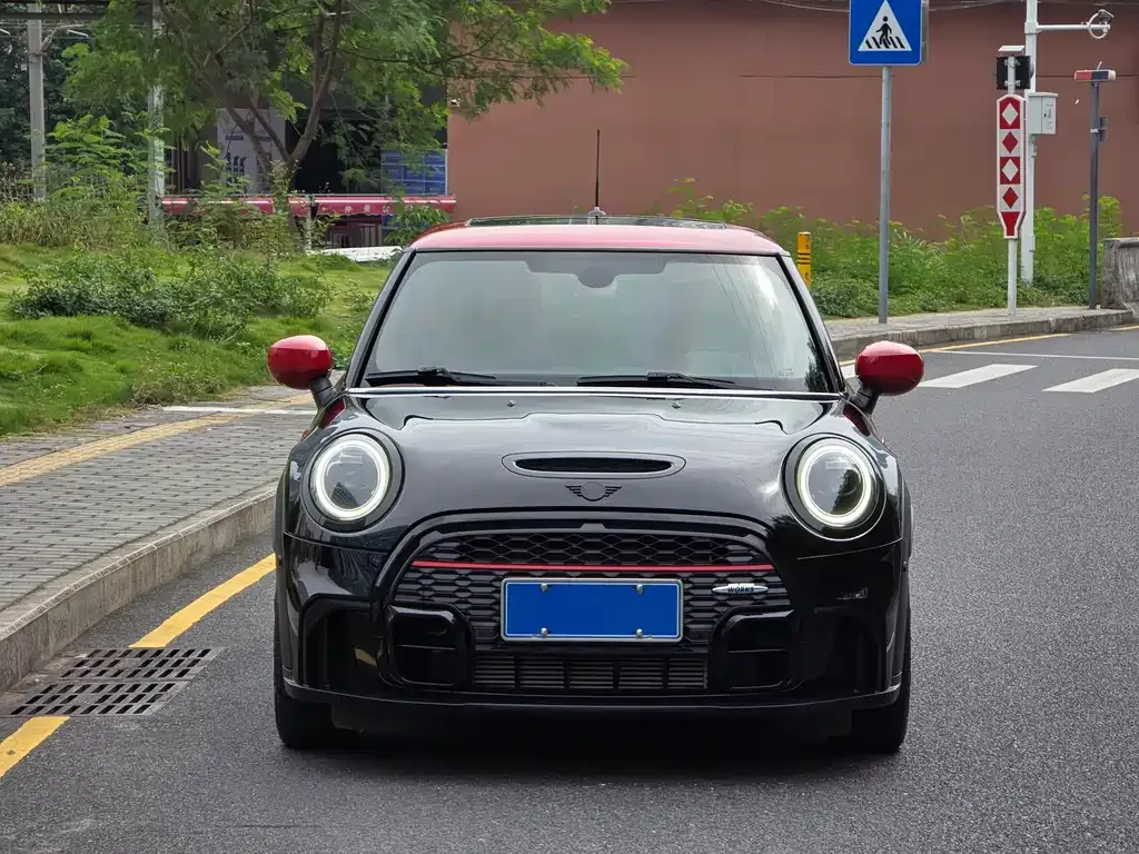 MINI JCW (John Cooper Works) — фото 2