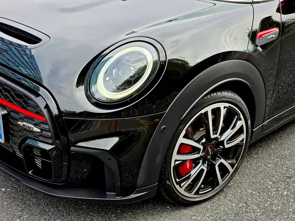 MINI JCW (John Cooper Works) — фото 3