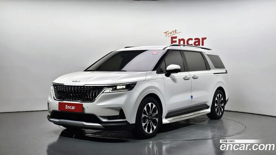 Kia Carnival — фото 1
