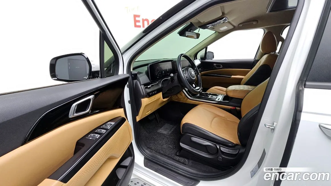 Kia Carnival — фото 10