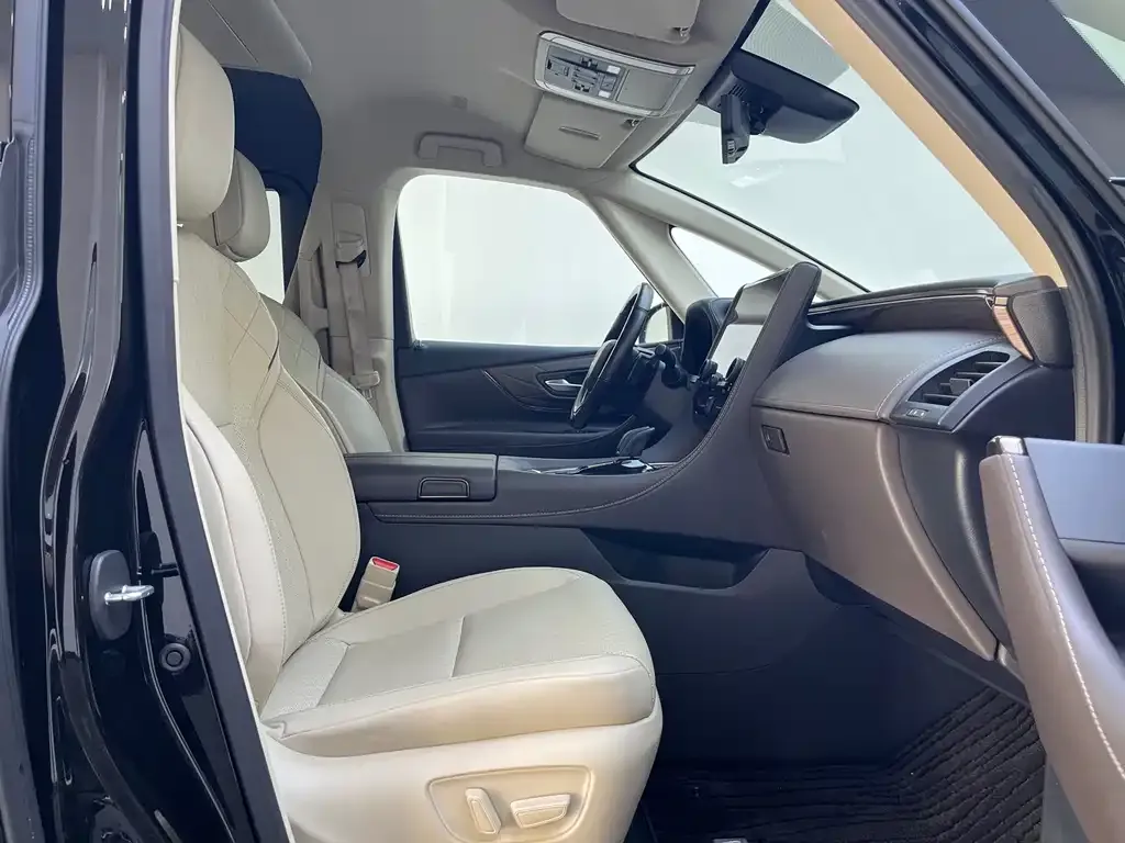 Toyota Vellfire — фото 6