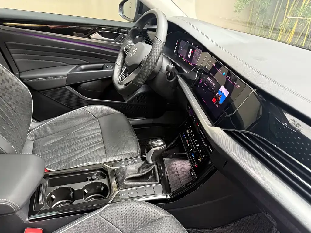 Volkswagen Passat — фото 8
