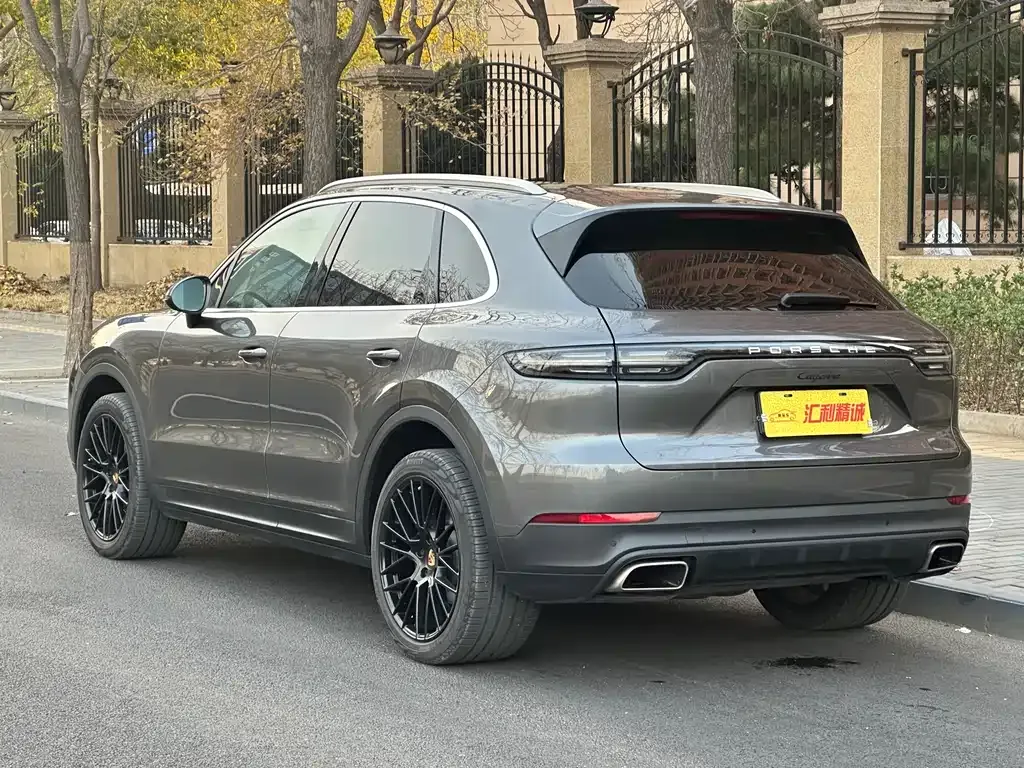 Porsche Cayenne — фото 6
