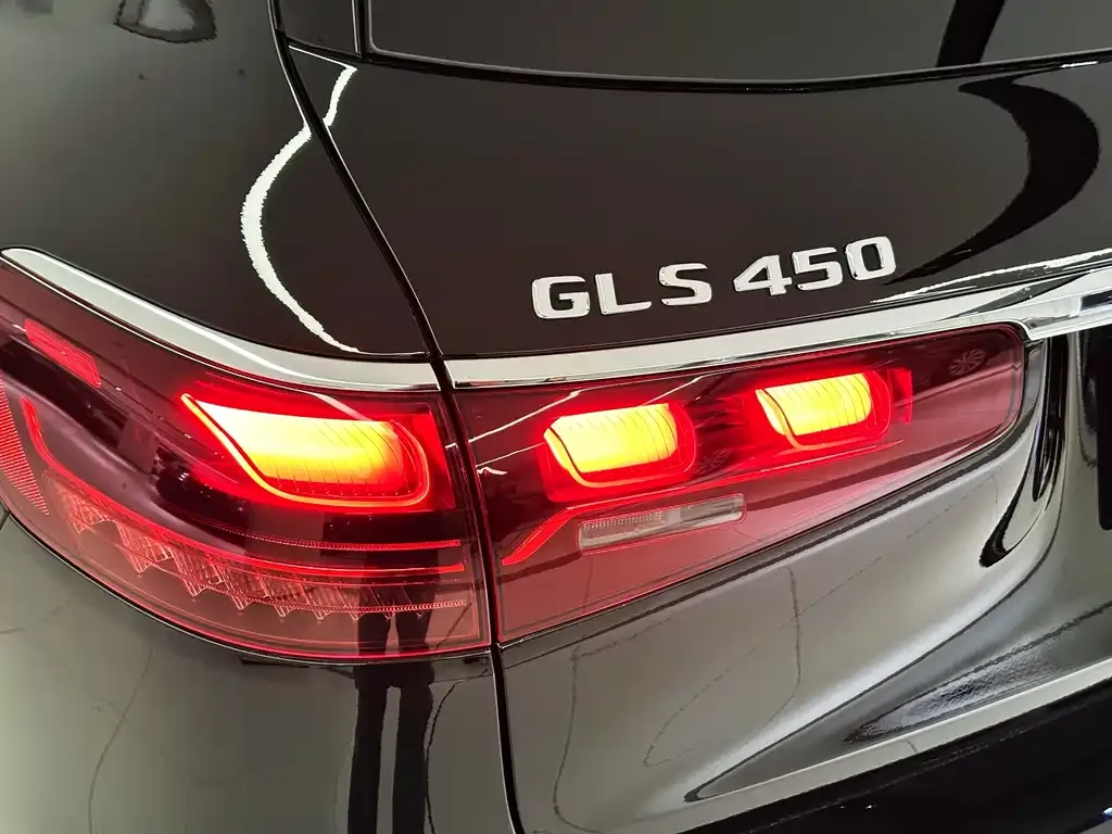 Mercedes-Benz GLS — фото 8