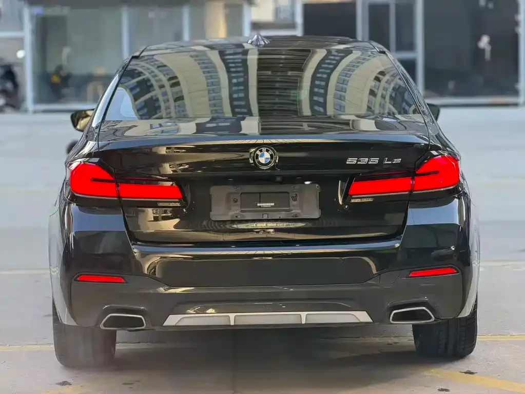 BMW 5 Series New Energy — фото 4