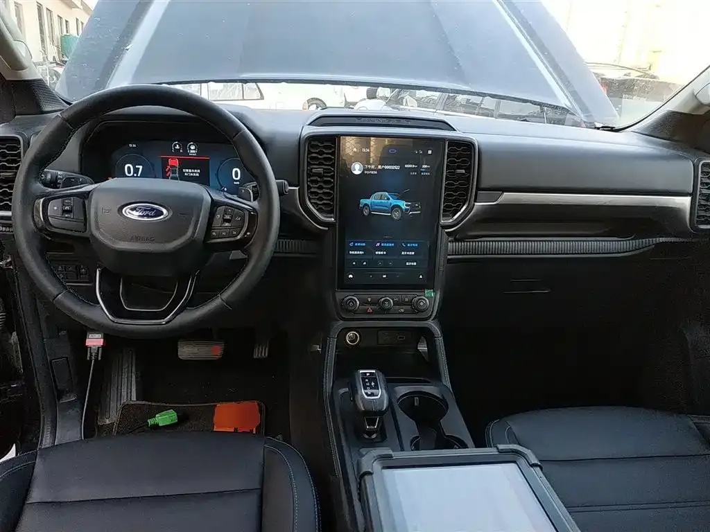Ford Ranger — фото 10