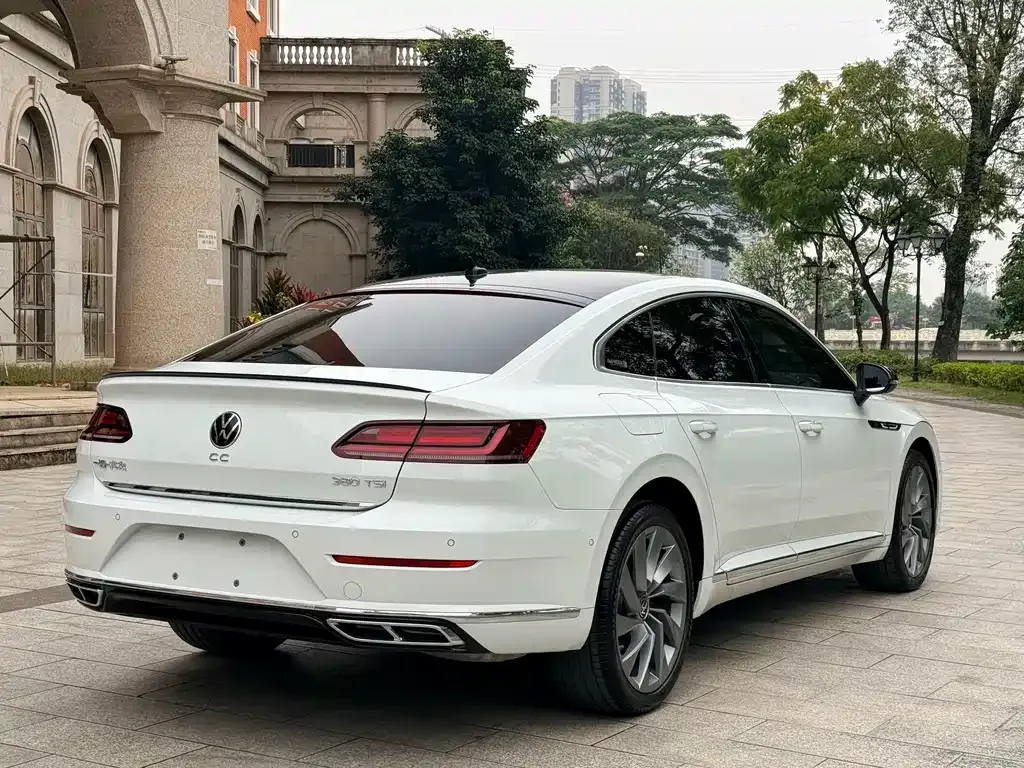 Volkswagen CC — фото 10