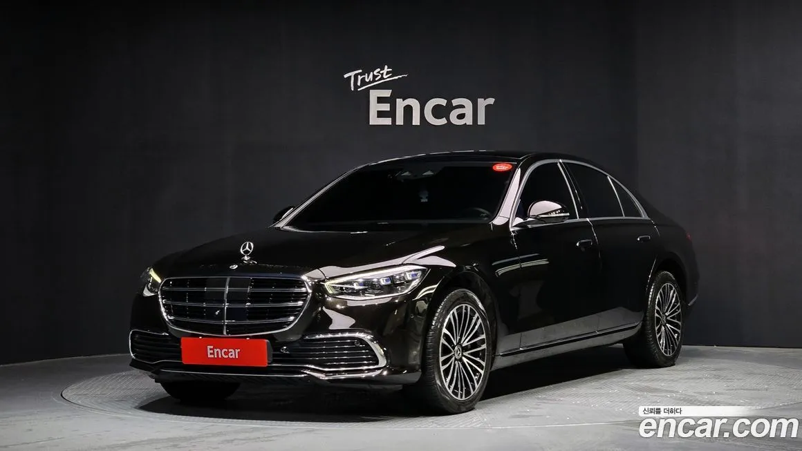 Mercedes-Benz S-Class — фото 1