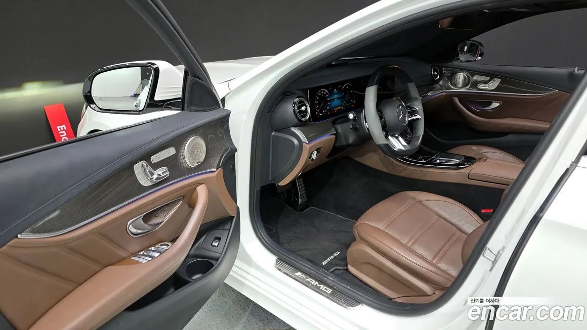 Mercedes-Benz E-Class — фото 10