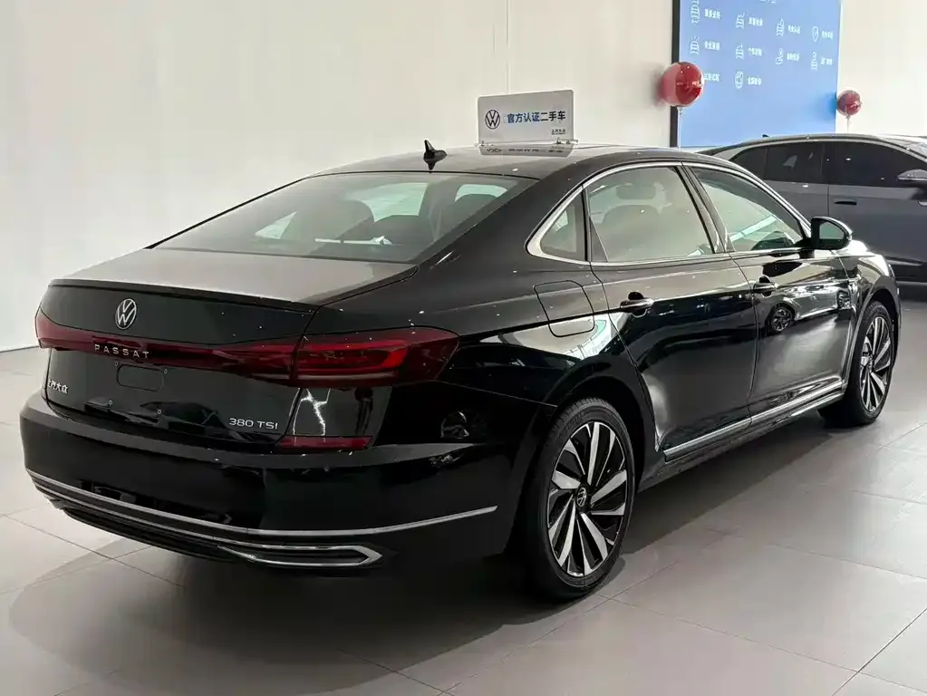 Volkswagen Passat — фото 4