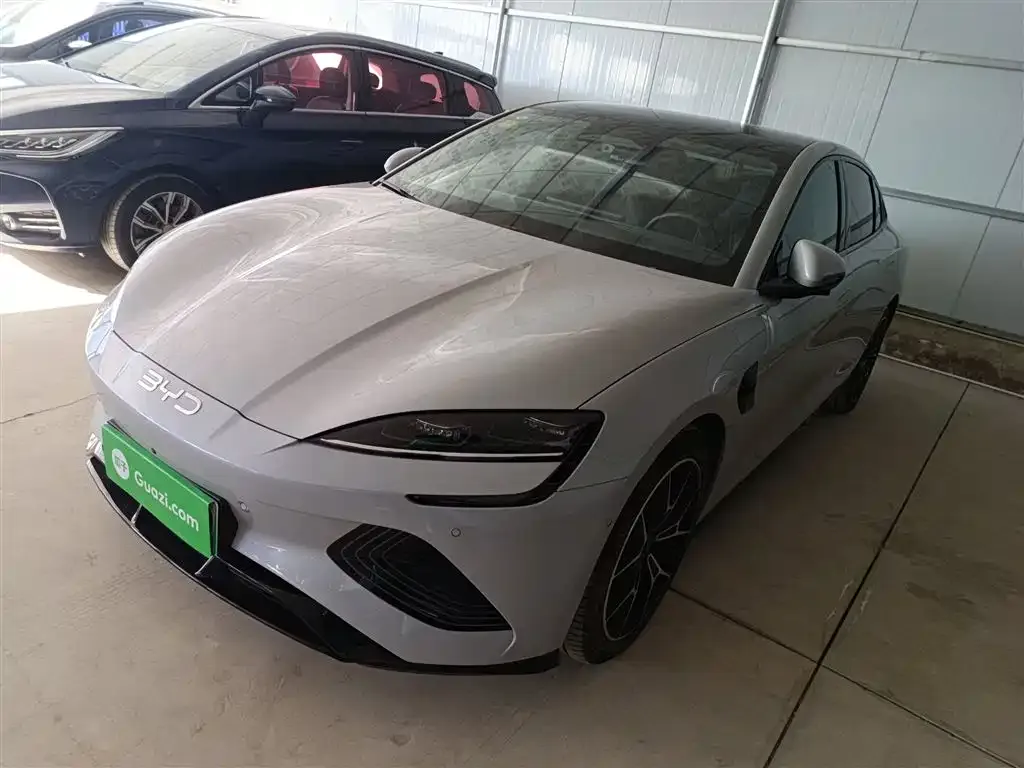 BYD Seal — фото 1