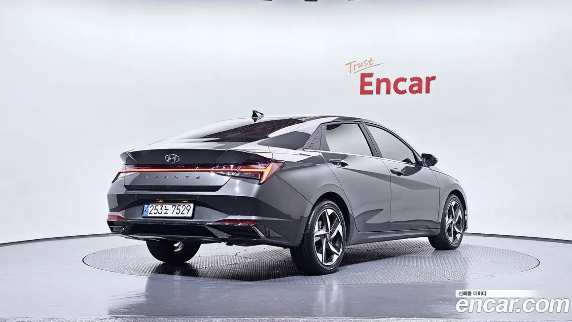 Hyundai AVANTE — фото 2