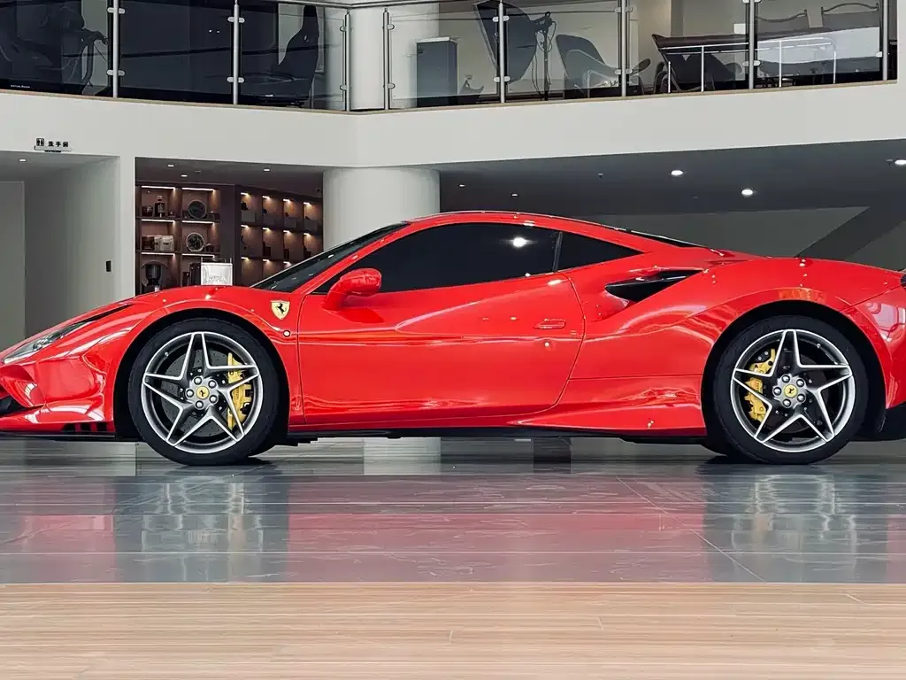 Ferrari F8 — фото 2