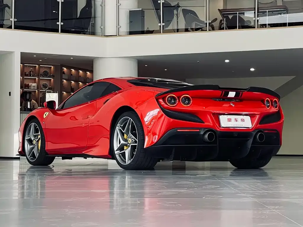 Ferrari F8 — фото 3