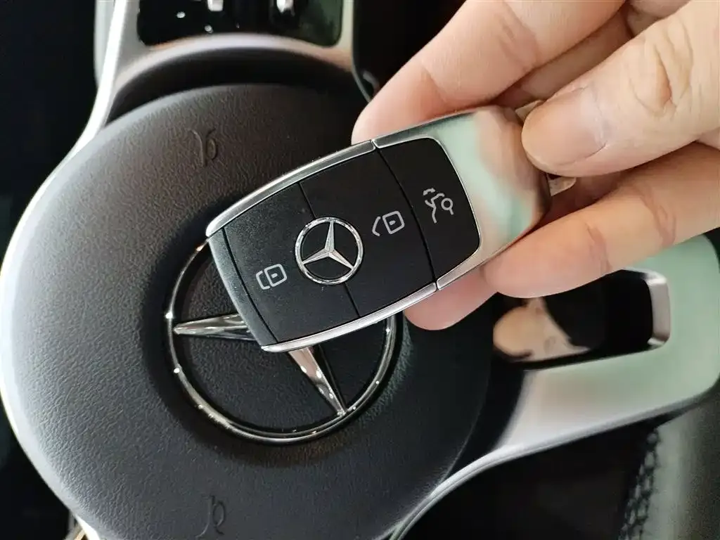 Mercedes-Benz GLE — фото 9