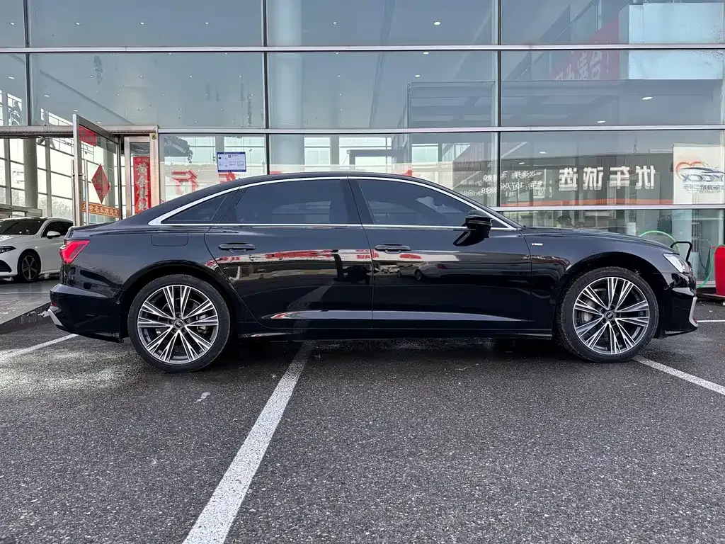 Audi A6L — фото 2