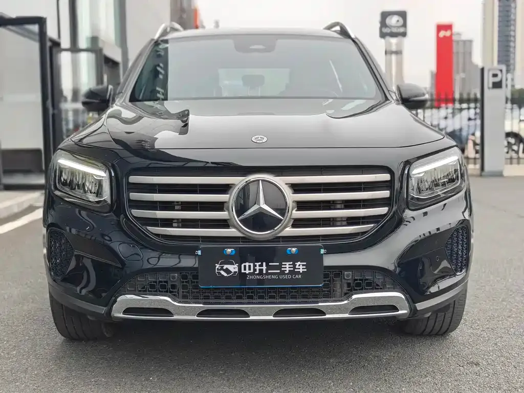 Mercedes-Benz GLB — фото 2