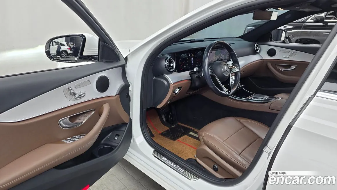 Mercedes-Benz E-Class — фото 10