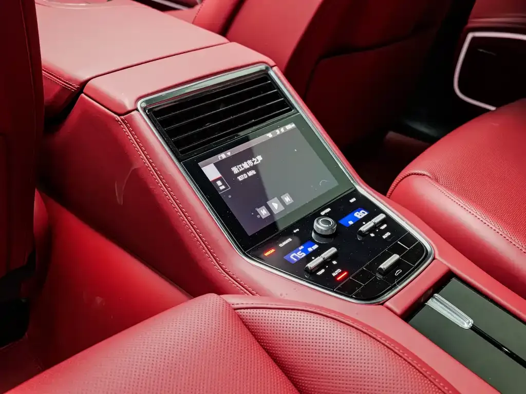 Porsche Panamera — фото 9