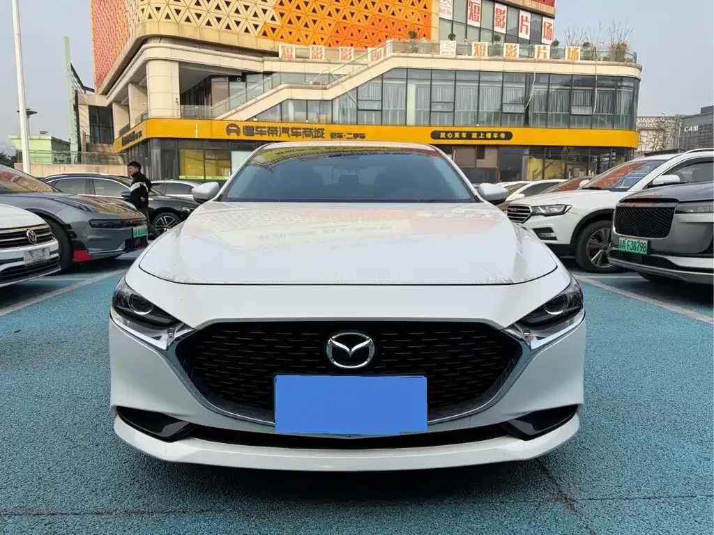 Mazda 3 Axela — фото 2