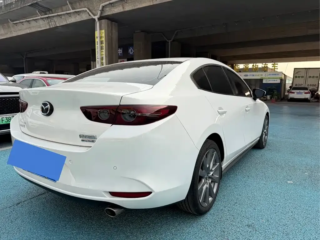 Mazda 3 Axela — фото 6