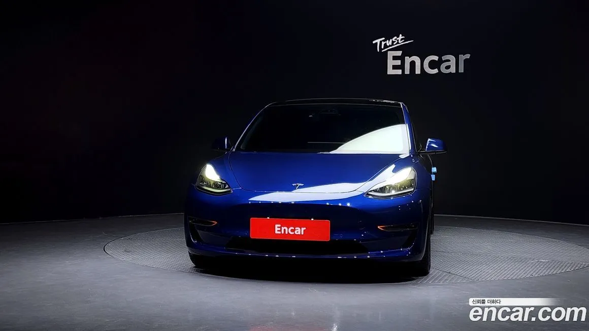 Tesla Model 3 — фото 3