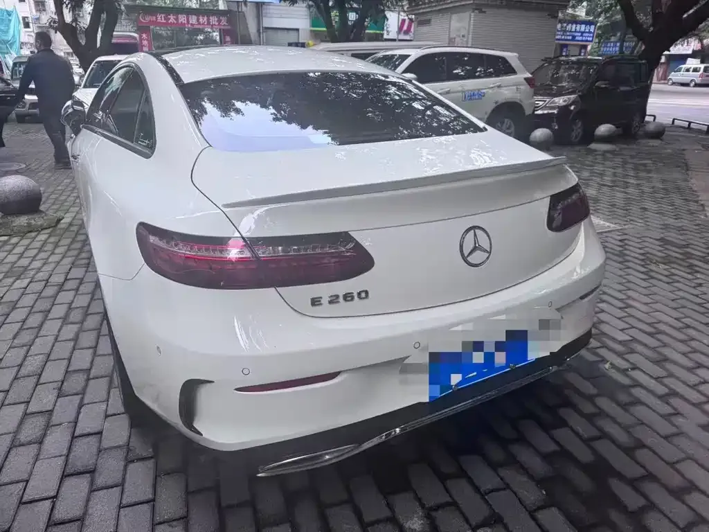 Mercedes-Benz E-Class (Import) — фото 4