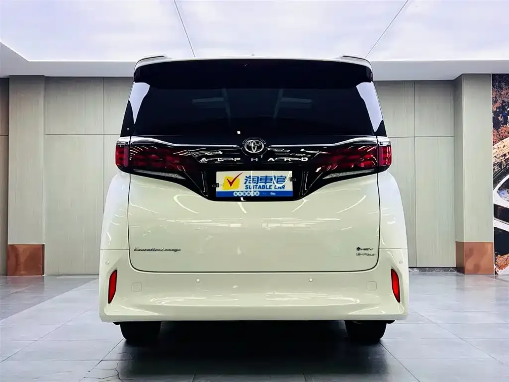 Toyota Alphard — фото 5