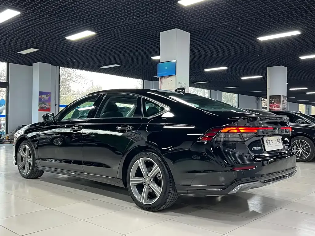 Honda Accord — фото 4