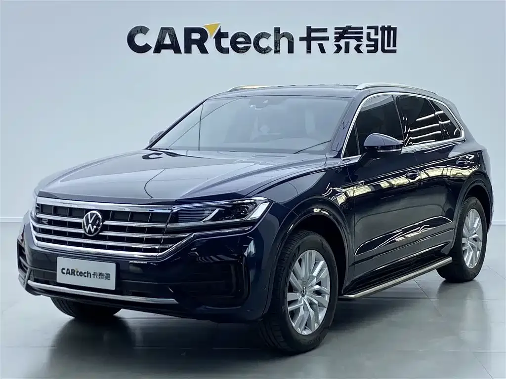 Volkswagen Touareg — фото 1