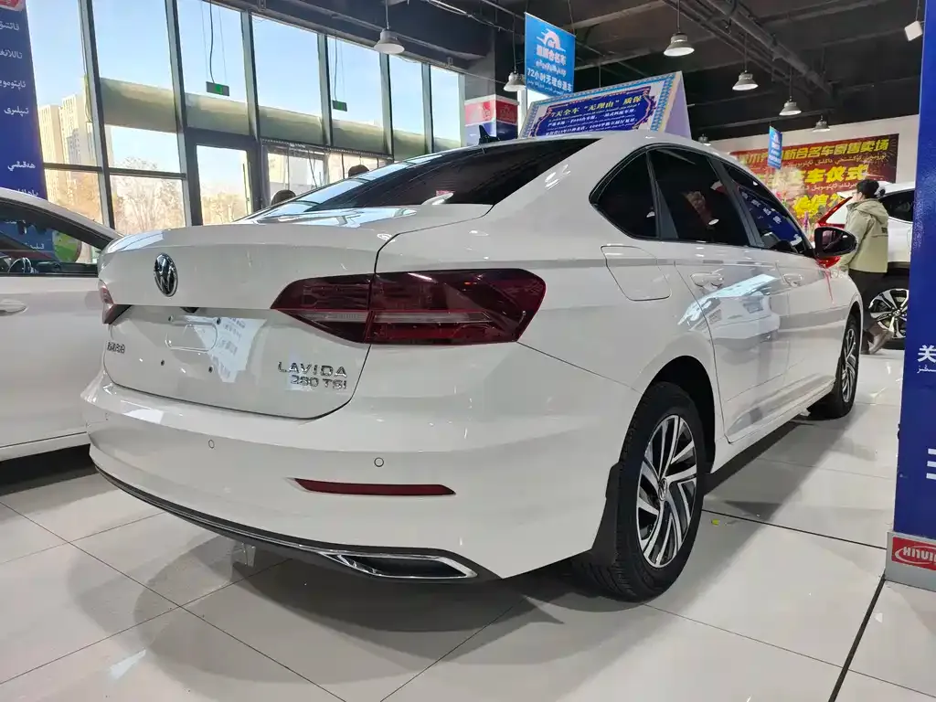 Volkswagen Lavida — фото 9