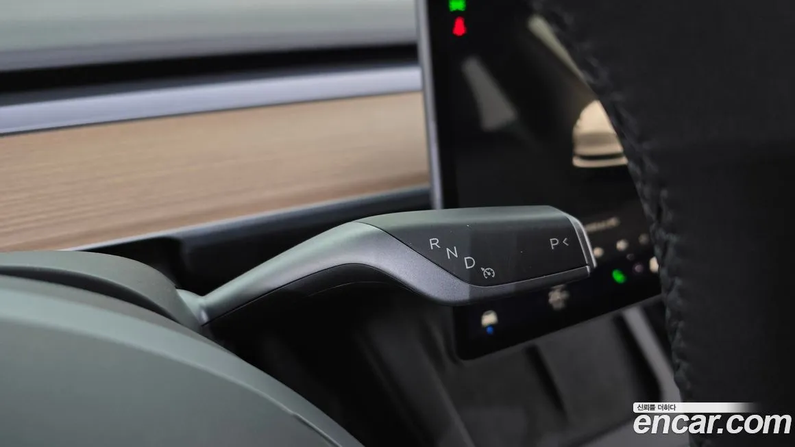 Tesla Model 3 — фото 9