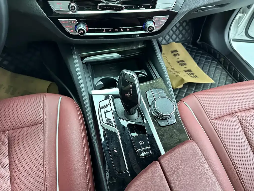 BMW 5 Series — фото 10