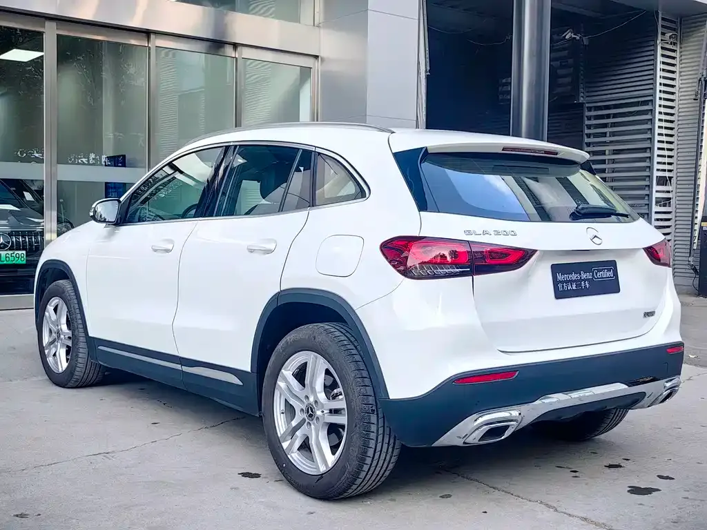 Mercedes-Benz GLA — фото 7
