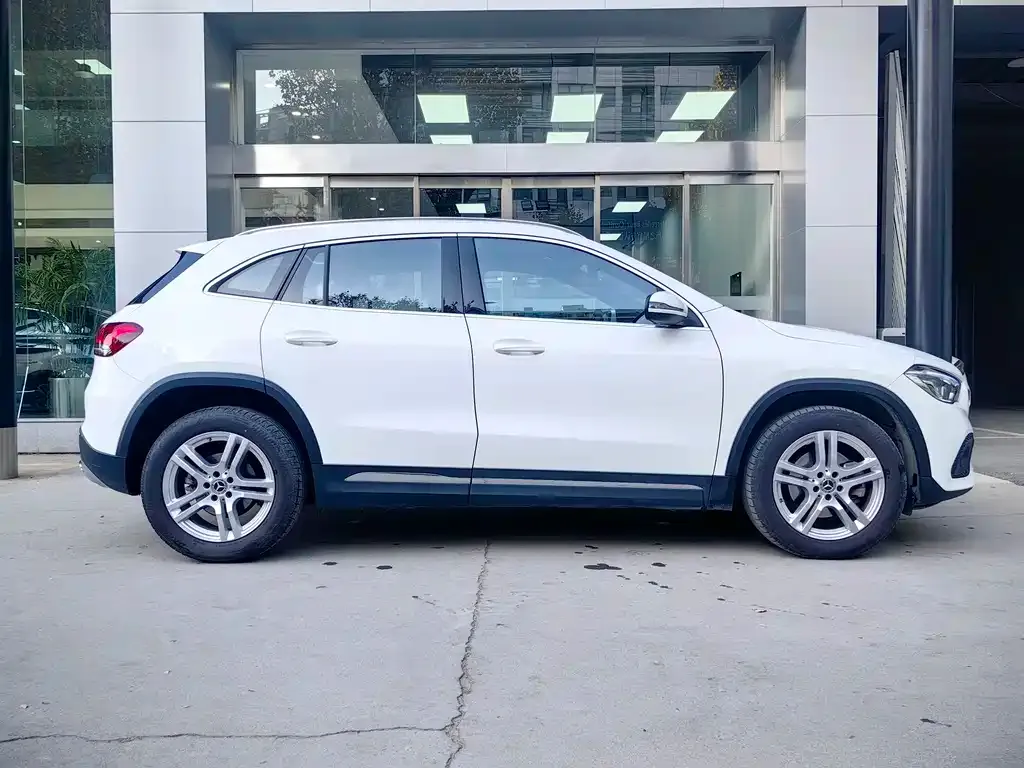 Mercedes-Benz GLA — фото 8