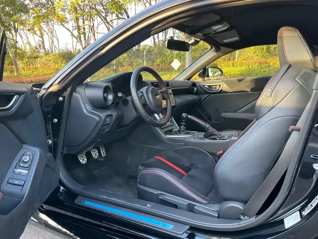 Subaru BRZ — фото 4
